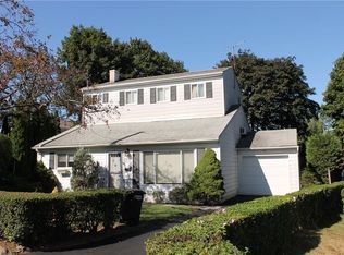 33 Autumn Cir, Yonkers, NY 10703