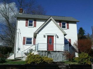 2868 Arthur St, Export, PA 15632
