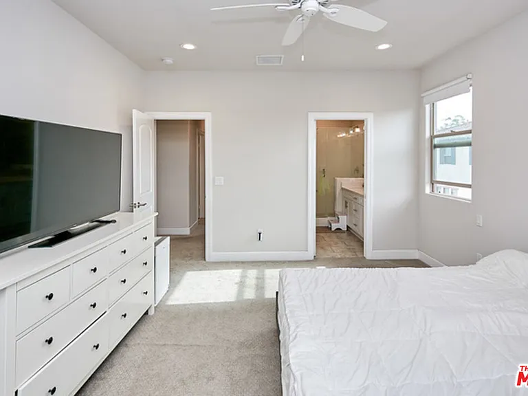 9831 Alburtis Ave #37 — Photo 36