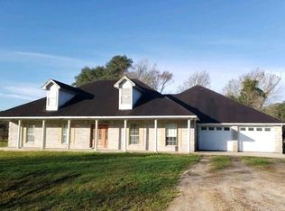 806 Jackson Dr, Double Bayou, TX 77514