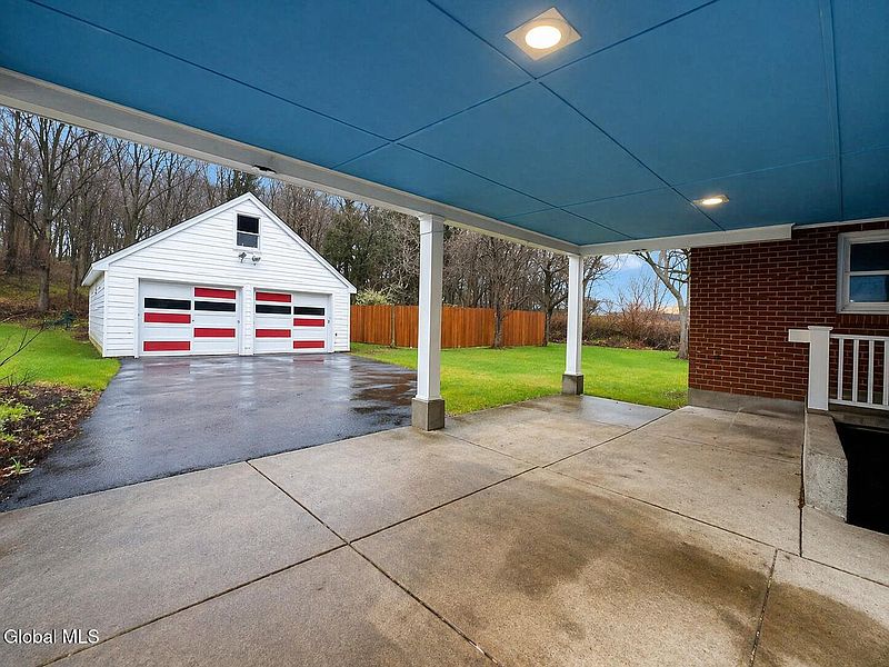 2nd image of 236 Burwell Street