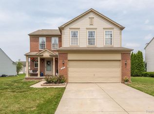 17855 Bayside Dr, Macomb, MI