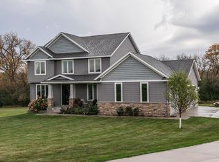 3931 Creek View Ln SW, Rochester, MN 55902