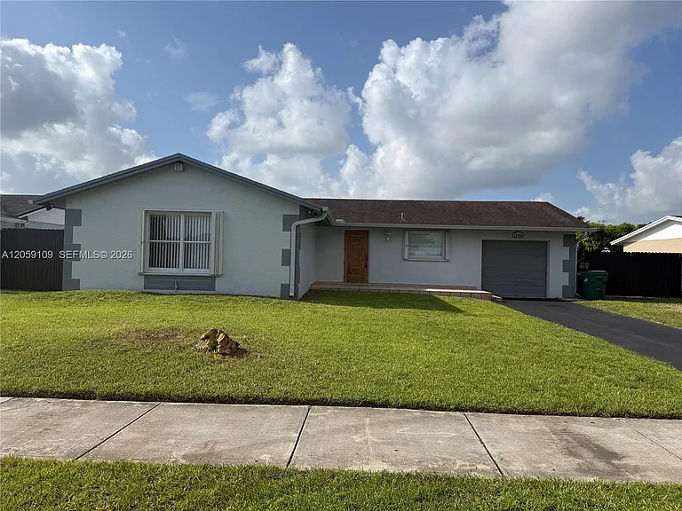 13430 SW 79th St — Photo 1