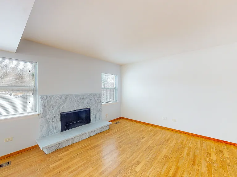 468 Minnesota Cir — Photo 6