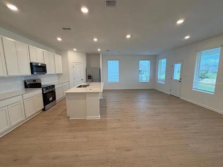 1607 Loxley Trl — Photo 9