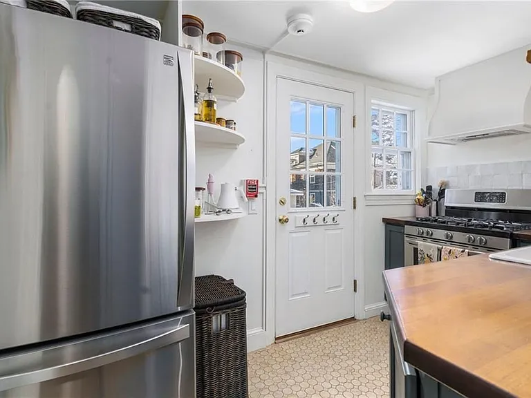 36 Kay St #3 — Photo 14