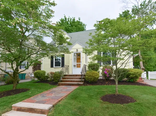 21 North Ave, Norwood, MA 02062