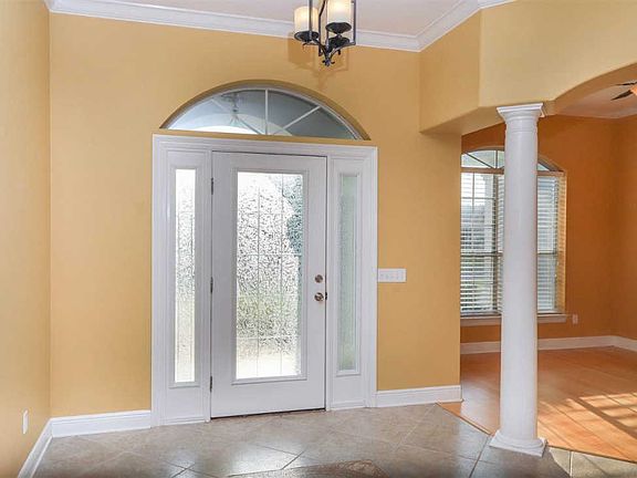 3rd image of 1112 Kelton Blvd
