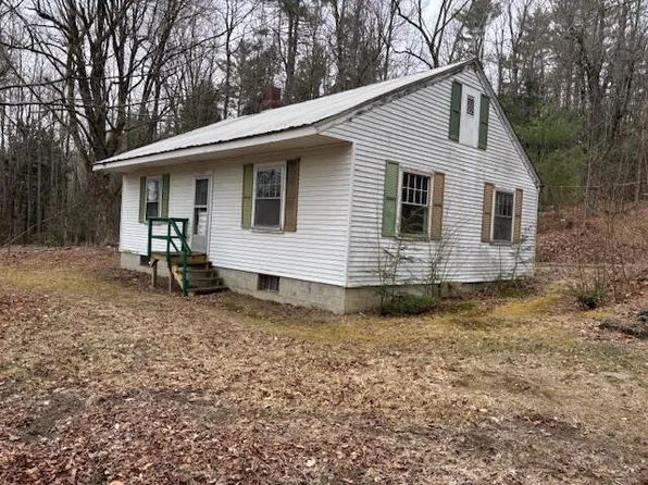 950 Main Street, Wayne, ME 04284