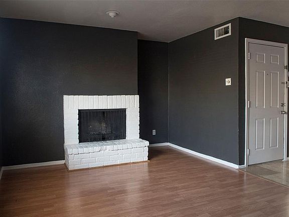 3rd image of 2301 Trellis Pl #2301