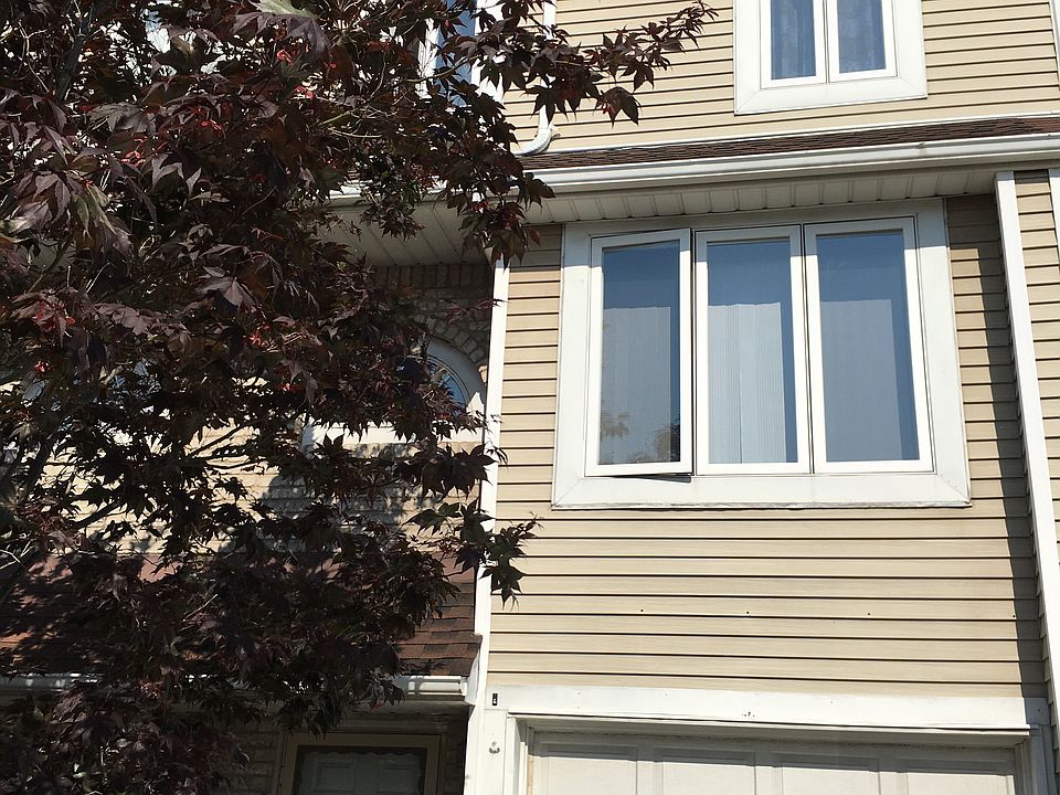 1st image of 52 Doreen Dr