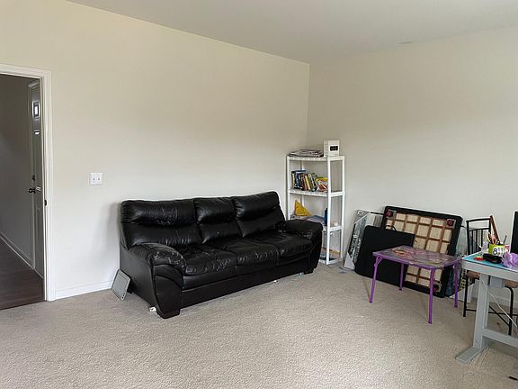 Entertainment room/office room/ kids play room in the first floor