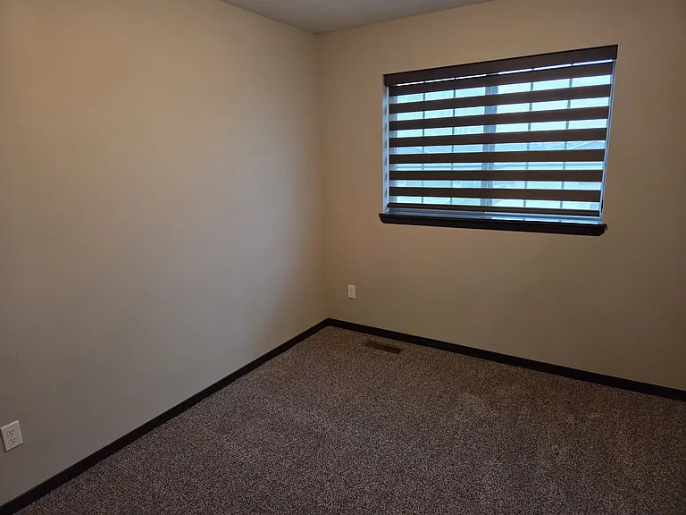 9509 W Gert St — Photo 12