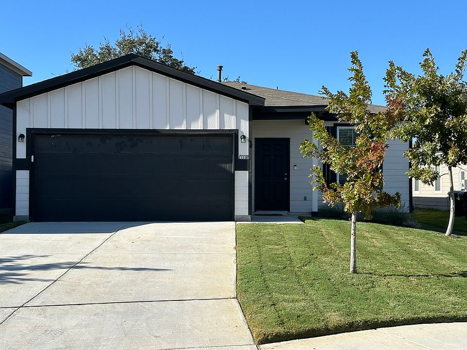 1st image of 13338 Sendero Roble