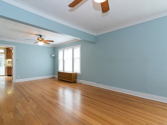 3rd image of 4615 N Leamington Ave