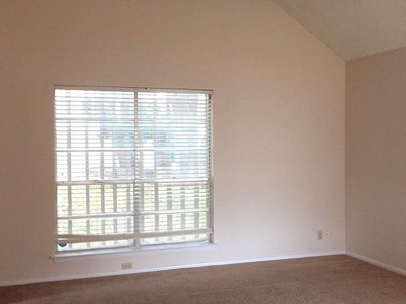 4th image of 4002 Glenrock Dr #4002