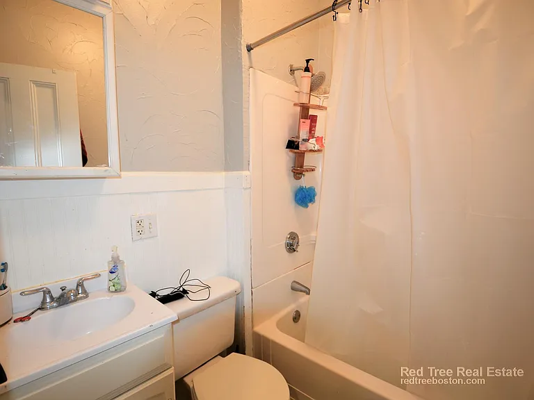 17 Eldora St #3 — Photo 2