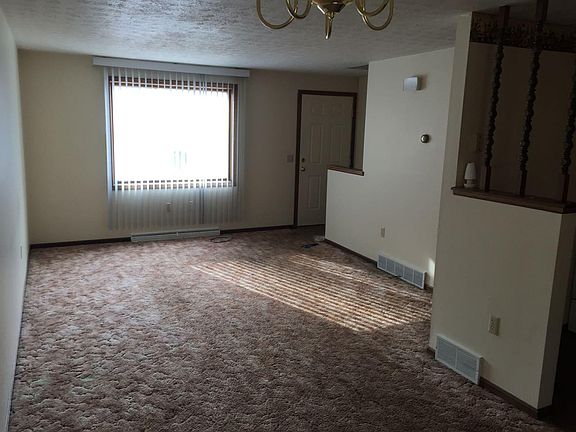2nd image of 766 Southwood Dr SW