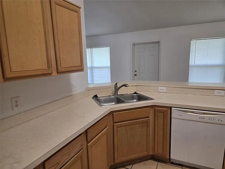 407 Arkansas Ct — Photo 16