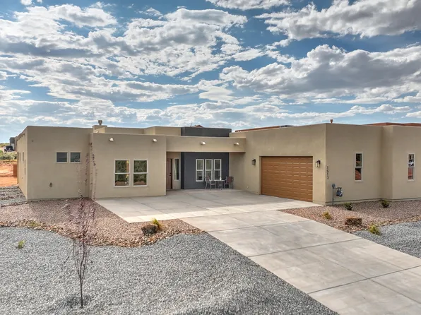 1613 Aztec Sun Ct SE, Rio Rancho, NM 87124