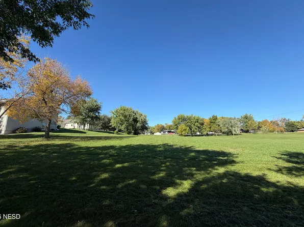 1 8th St W, Clear Lake, SD 57226