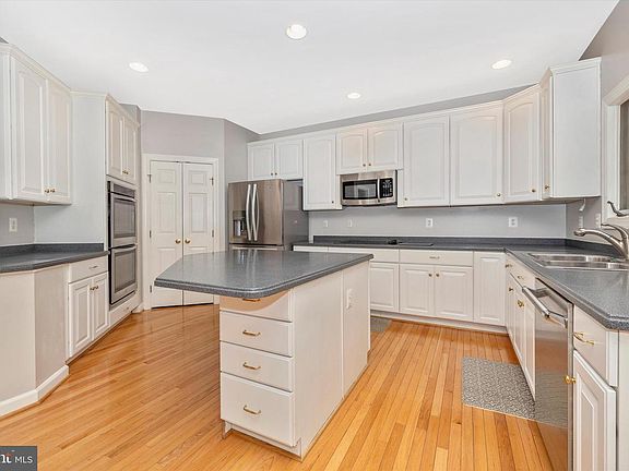 5th image of 6359 Bannister Dr