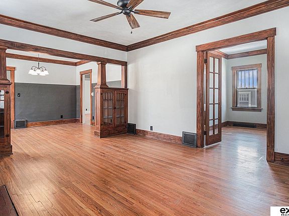 4th image of 2780 Arlington Ave