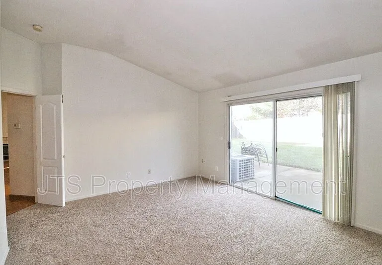 3549 Pine Hollow Way — Photo 32