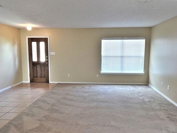 4th image of 332 Beechwood Ln