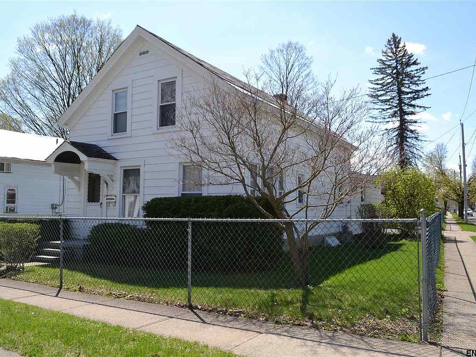 1st image of 46 1st St