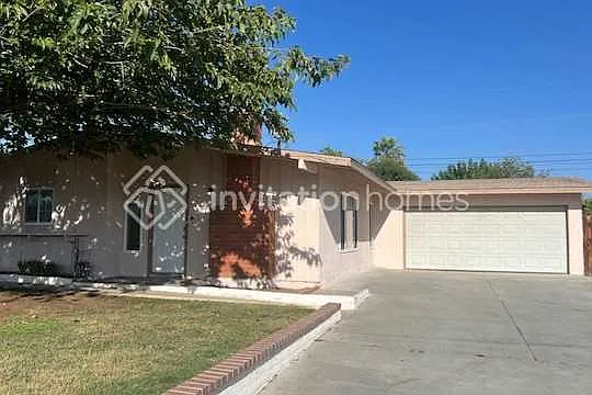 15384 Eleanor Ln