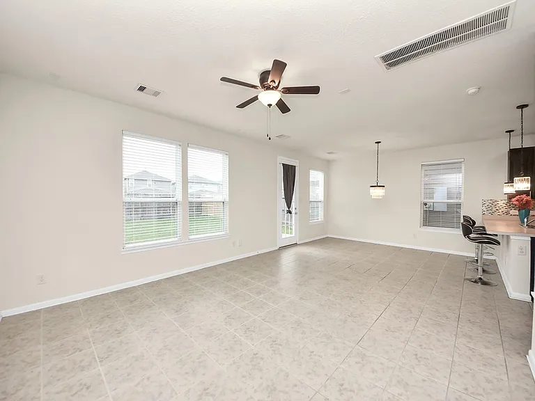 19403 Tinway Ct — Photo 8
