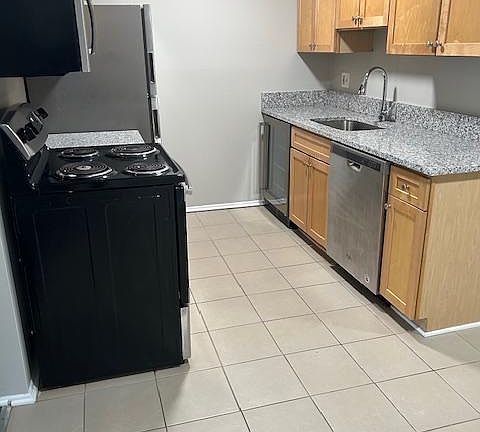2nd image of 4103 Benjamin Ave APT 1