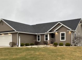 53420 Rose Place Dr, Granger, IN 46530