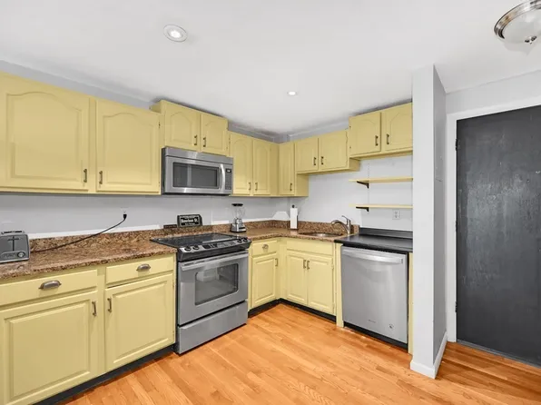 10 Coffey St APT 17, Dorchester, MA 02122