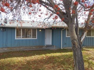 563 SW 2nd St, Madras, OR 97741