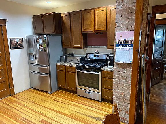 5th image of 721 S Park St