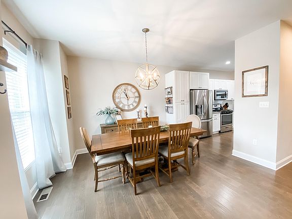 4th image of 4918 Briar Rock Ln