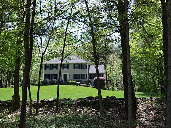 2nd image of 33 King Arthur Dr