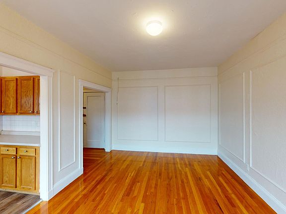 4th image of 70 Chiswick Rd APT 22