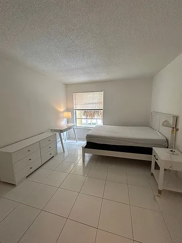 470 NW 20th St #304 Photo 1