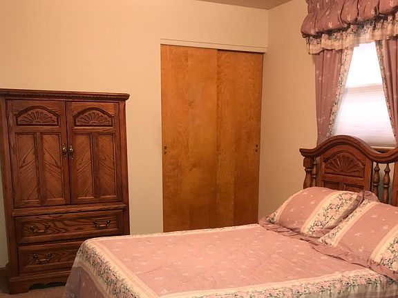 5th image of 438 Oglesby Ave