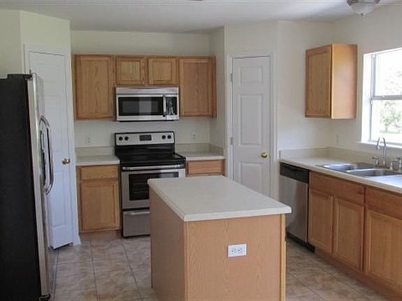 5th image of 17047 Torvest Ct