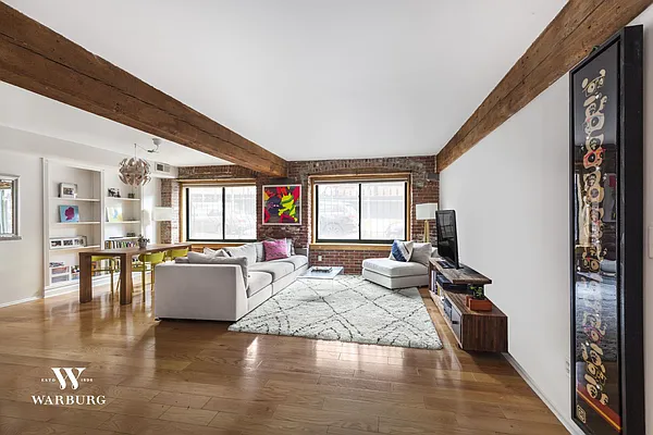 Sold by Warburg | media 1