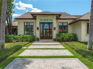 1245 Tuna Ct, Naples, FL 34102