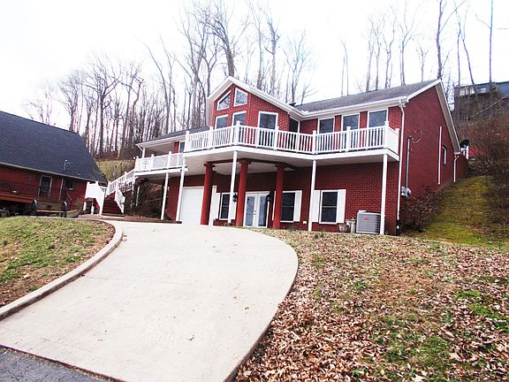 2nd image of 696 Stirling Rd