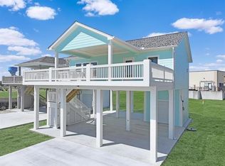 1989 Pedregal Dr, Crystal Beach, TX 77650