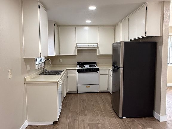 3rd image of 12243 16th St APT B