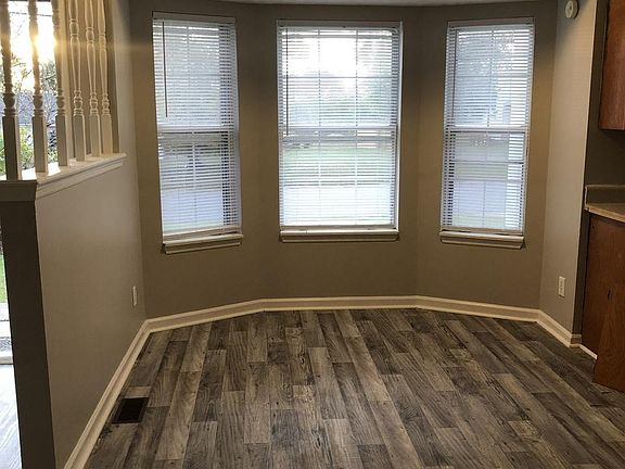 3rd image of 175 Kings Deer Dr